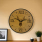Wanduhr aus Altholz mit Hirschkopf und Metallring