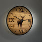 Wanduhr aus Altholz mit Hirschsilhoette und Metallring