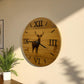 Wanduhr aus Altholz mit Hirschsilhouette ringlos