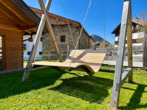 Hängeliege ,,Gartensee" aus Lärchenholz und pulverbeschichtetem Metallgestell
